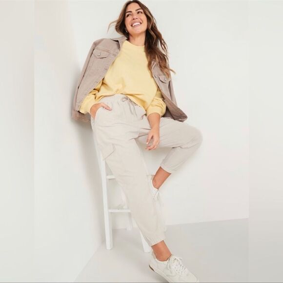 Old Navy High-Waisted StretchTech Cargo Jogger Pants NEW Plus Size 2X - Picture 3 of 8